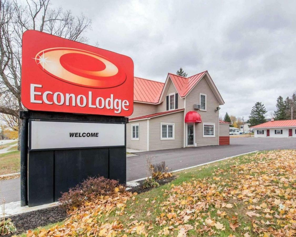 Econo Lodge Saint Albans Exterior photo